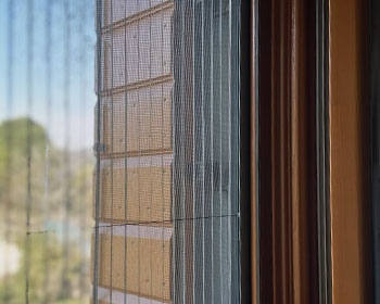 Zanzariere per Finestre Scorrevoli a Schio: Proteggi le Tue Finestre Velocemente