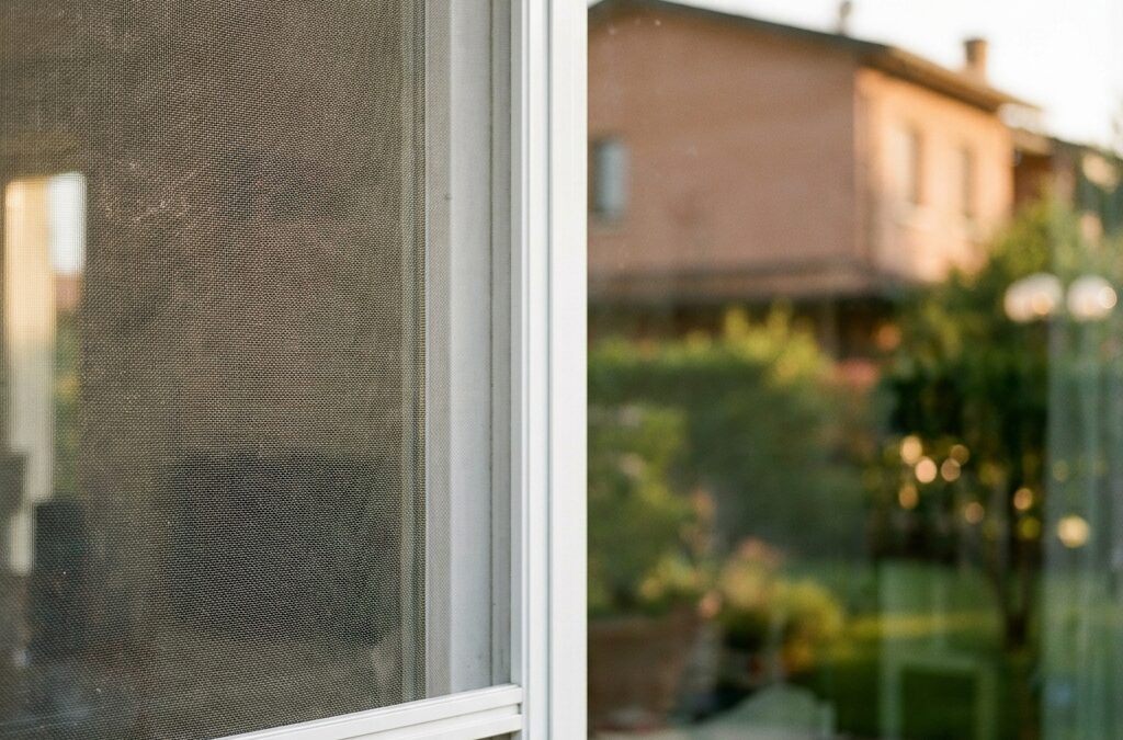 Risolvi i Problemi di Mosche e Zanzare: Come Scegliere le Migliori Zanzariere a Schio